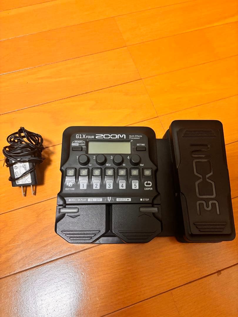Zoom G1XFour ギターエフェクター