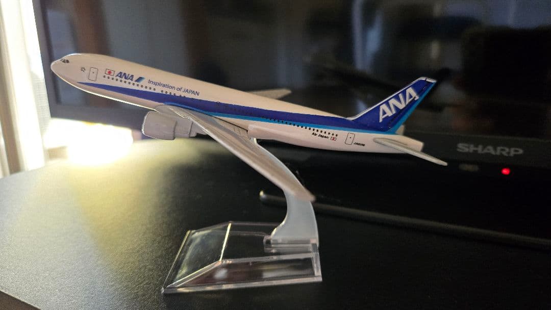 ANA Boeing 777 1/200スケールモデル