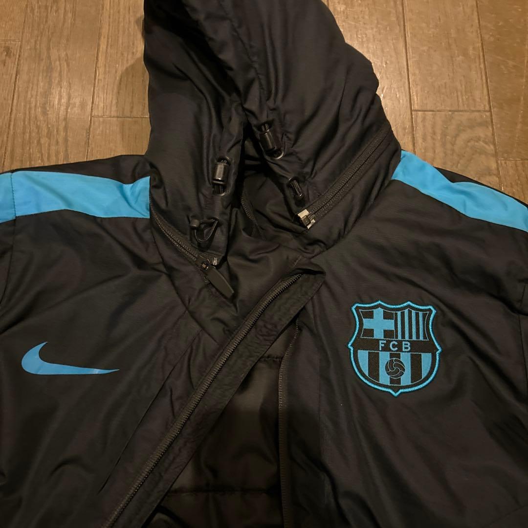 Nike バルセロナ ベンチコート 黒/青