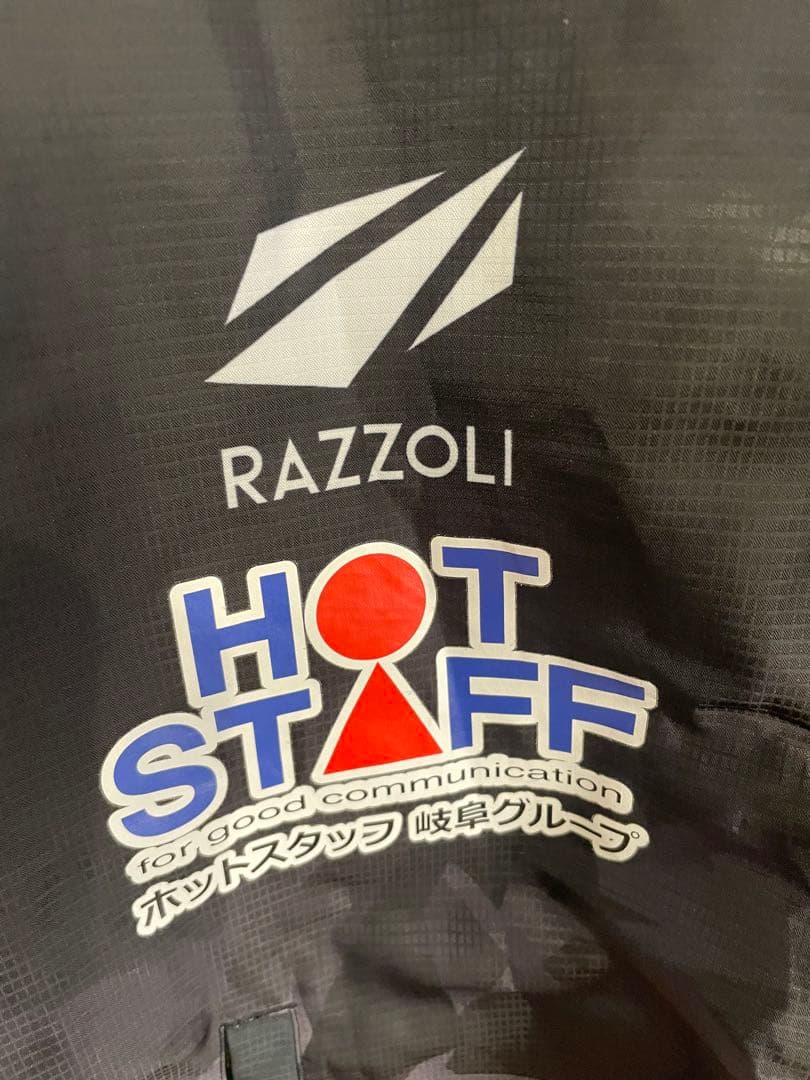 FC岐阜 RAZZOLI ウインドブレーカー