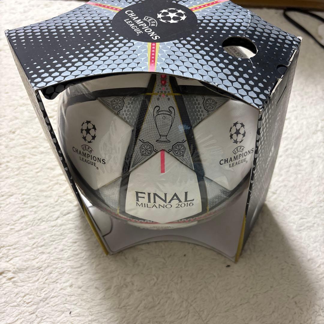 adidas FINAL MILANO 2016 サッカーボール