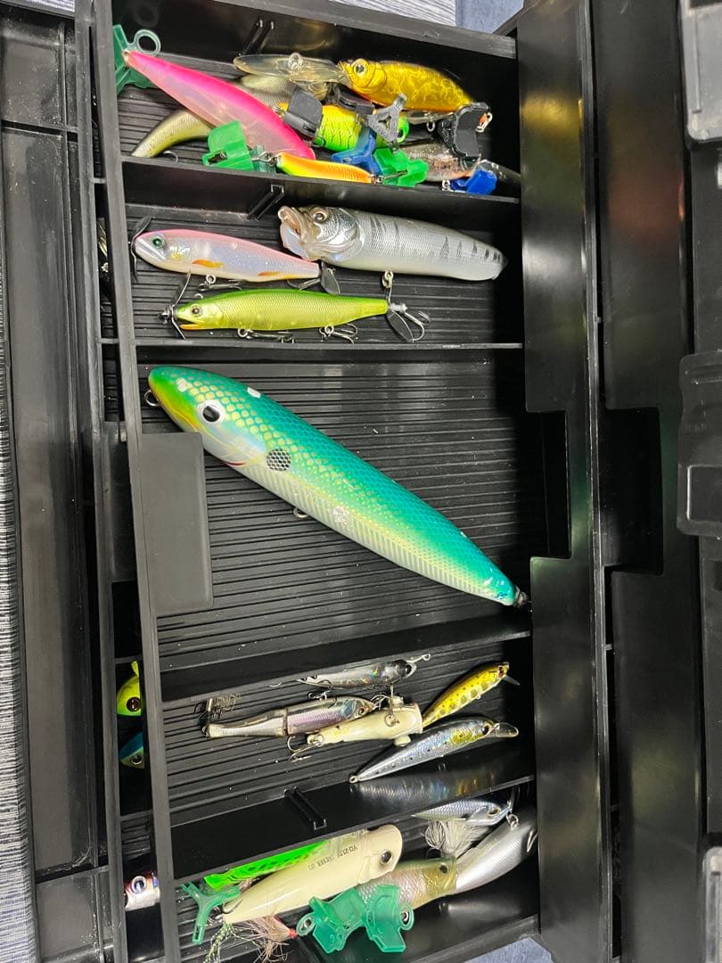 バス釣り引退☆早い者勝ち☆激安☆バス釣り引退☆人気☆ルアー色々☆大量☆投げ売り☆