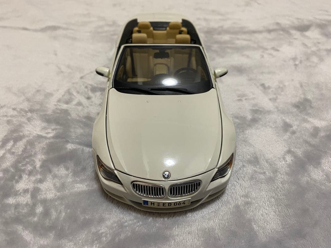 ミニカー Maisto  M6 Cabriolet 1/18