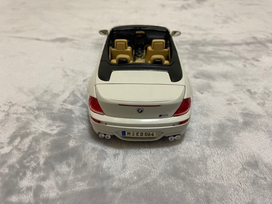 ミニカー Maisto  M6 Cabriolet 1/18