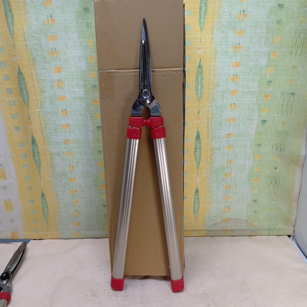 ①植木鋏伸縮式軽量 K-950　②千吉 SGL-9刈込鋏 ③万能鋸 210mm