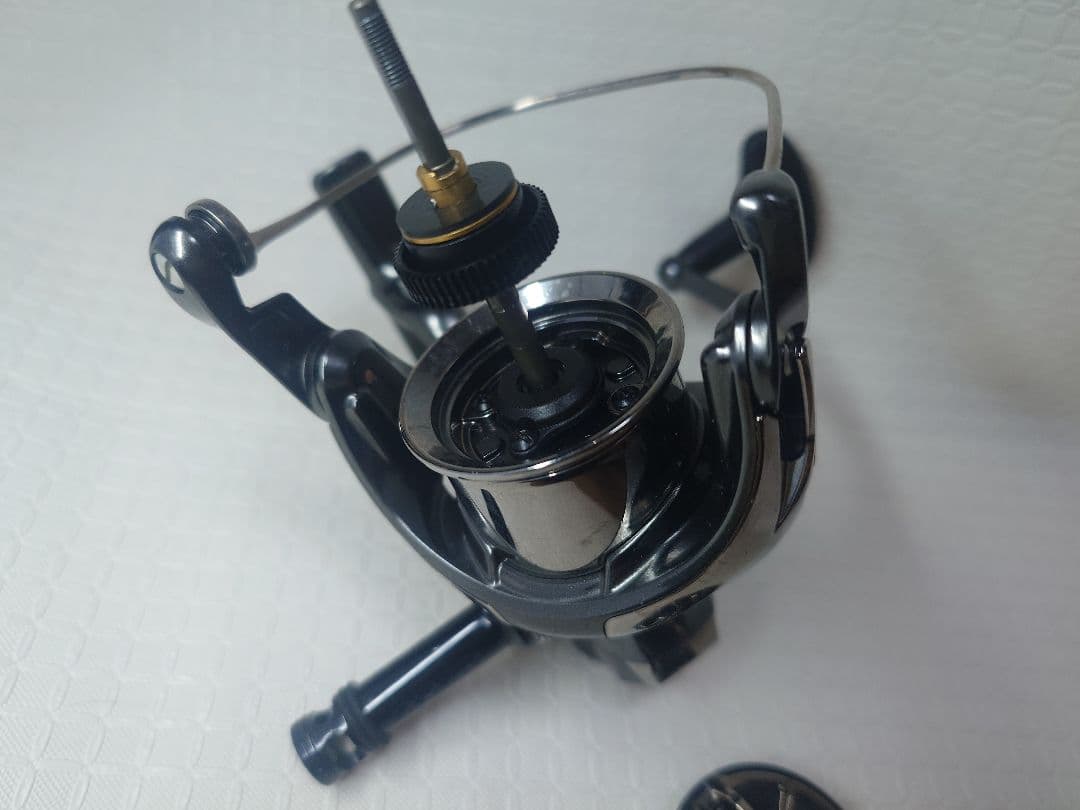 シマノ　「20ツインパワー　4000XG　スプール無し」SHIMANO