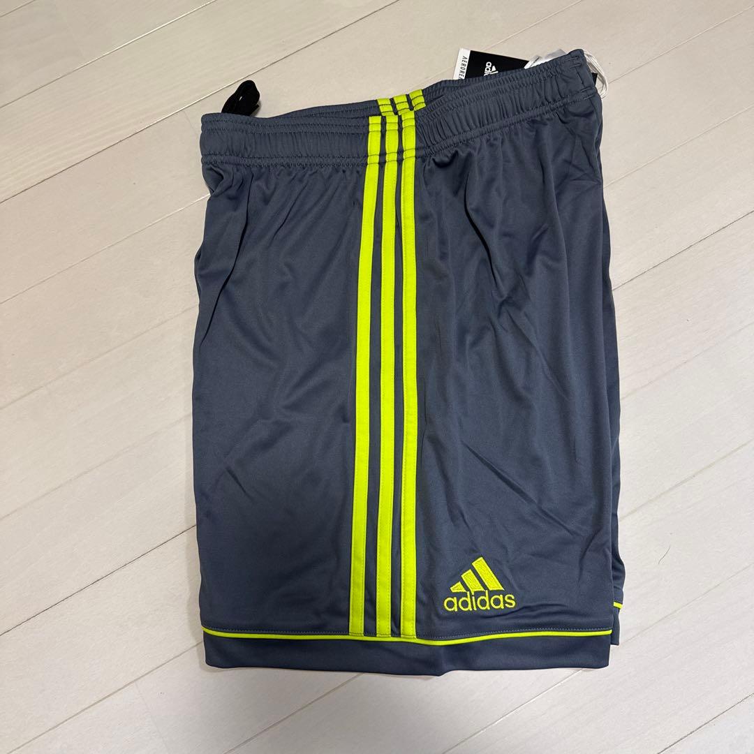adidas サッカーウェア(シャツ・パンツ・ソックス) 3セット　Lサイズ