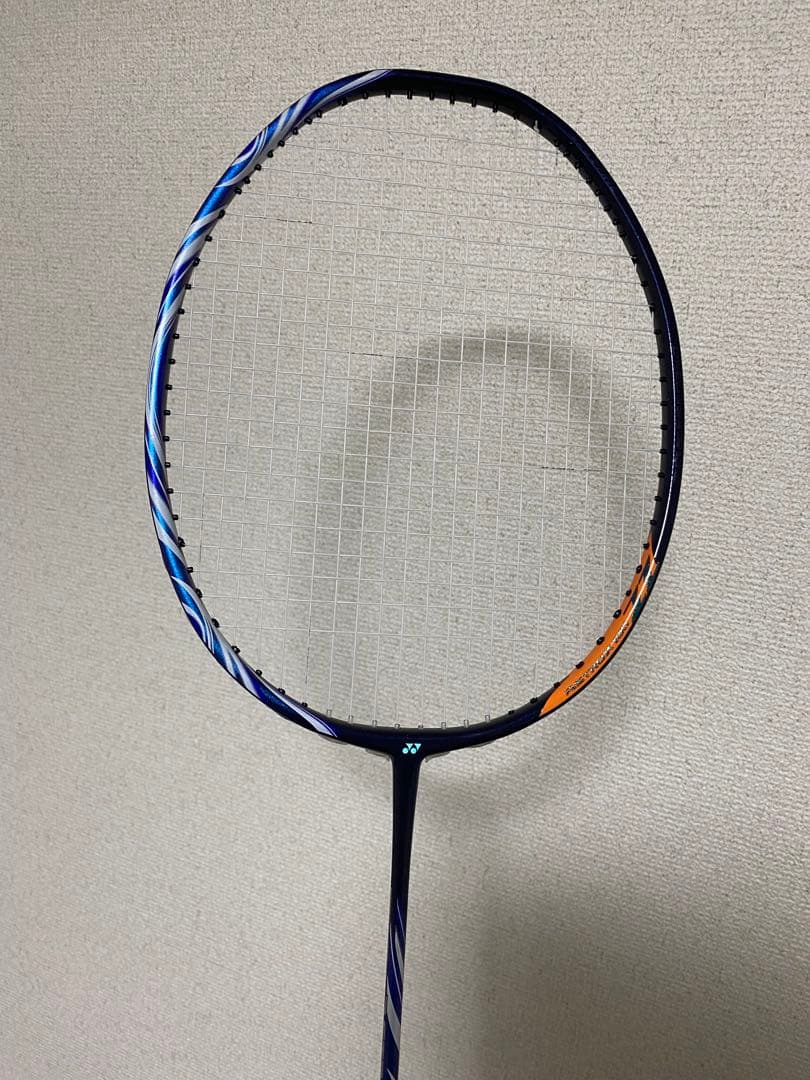 YONEX アストロクス100zz （廃盤）4u5