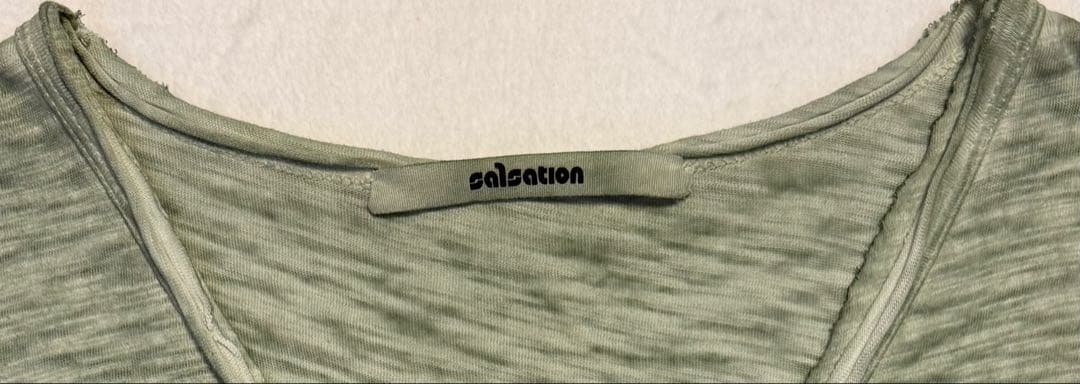 サルセーションSalsationオリーブグリーン Vネック 半袖Tシャツ