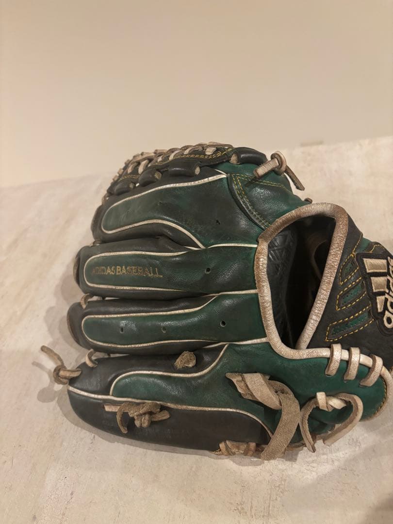 adidas 軟式野球グローブ グリーン