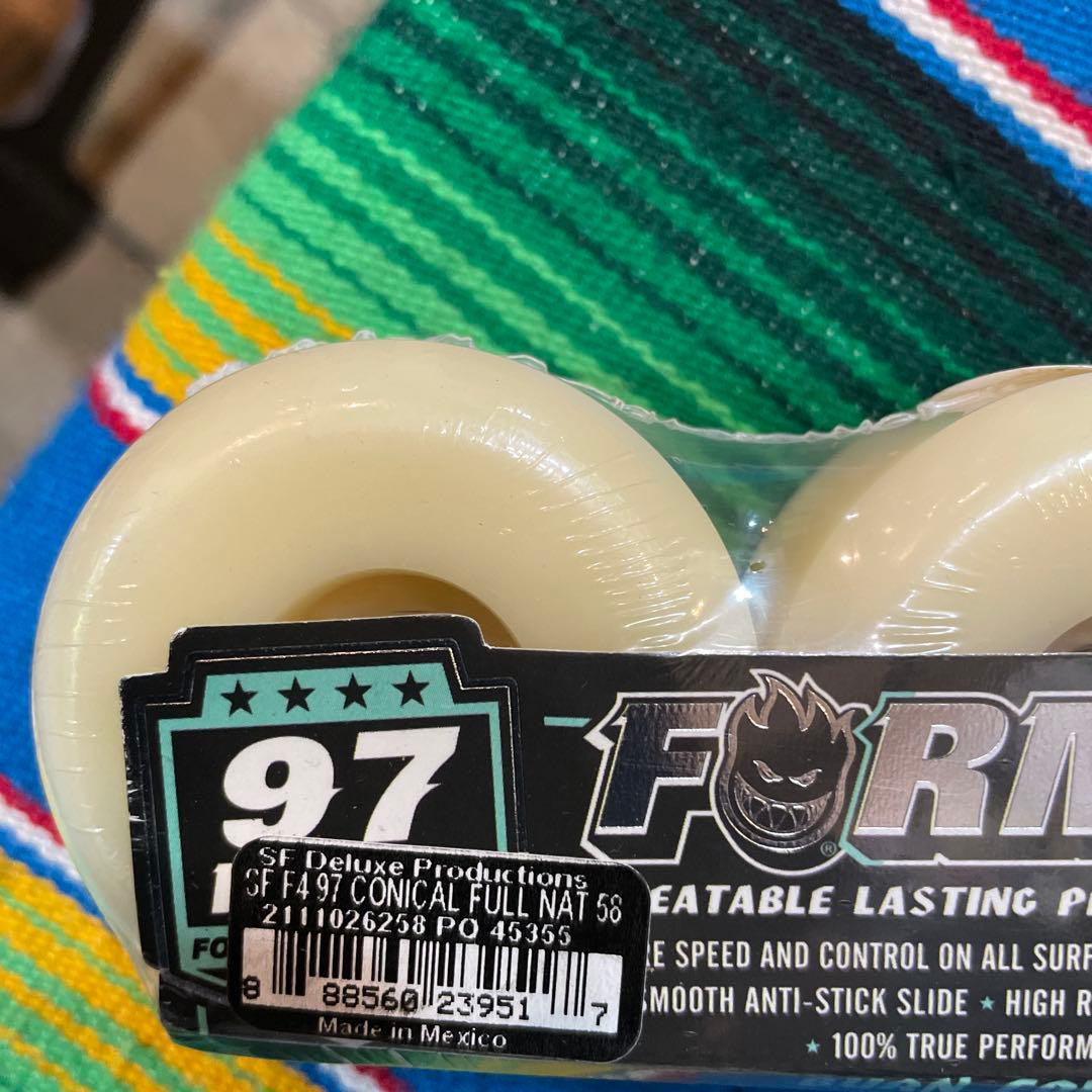 Spitfire Formula Four 58mm97Duroスケボーウィール