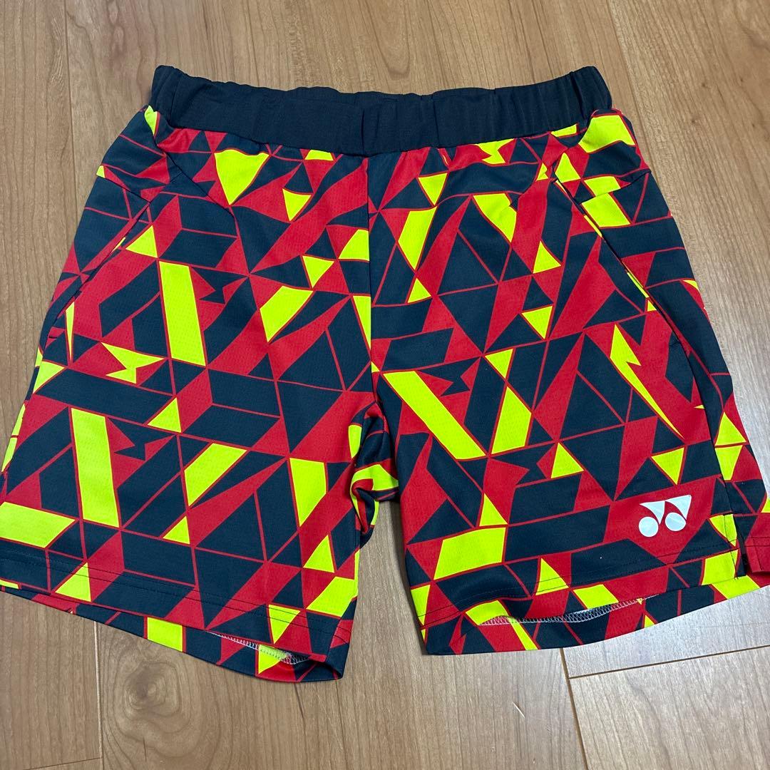 YONEX バドミントンパンツ Mサイズ 赤/黒/黄