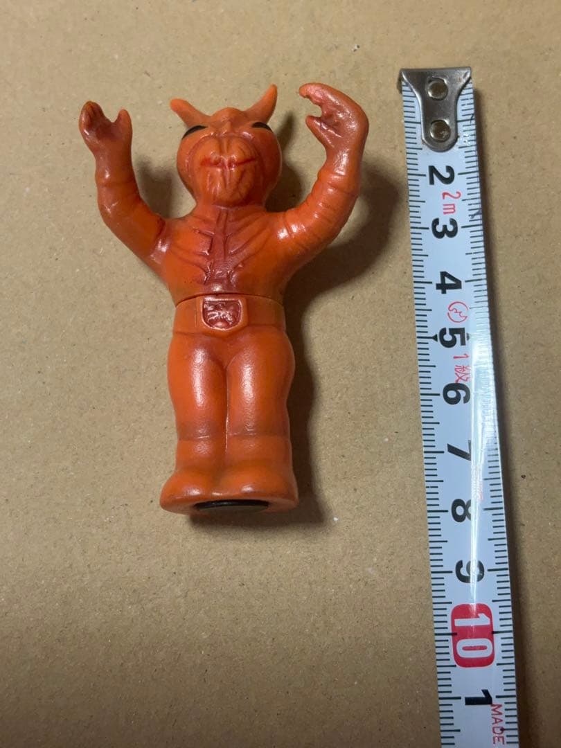 エンゼル　「磁石あそび」シリーズの仮面ライダーソフビ　たぶんカマキリ男