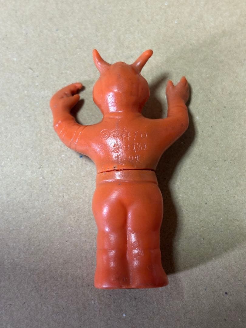 エンゼル　「磁石あそび」シリーズの仮面ライダーソフビ　たぶんカマキリ男