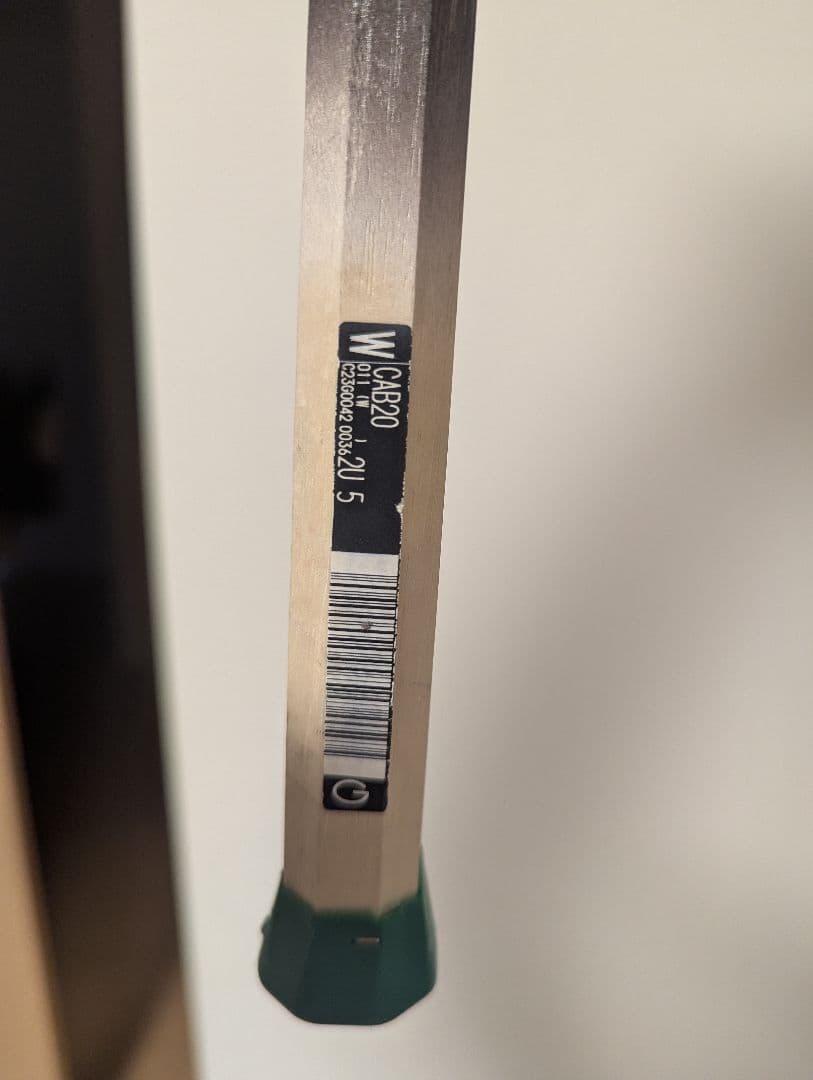 美品中古　２０２４年版　YONEX Carbonex 20 バドミントンラケット