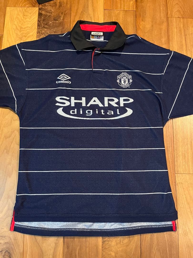 新品同様　UMBRO マンチェスターユナイテッド　ユニフォーム　ゲームシャツ