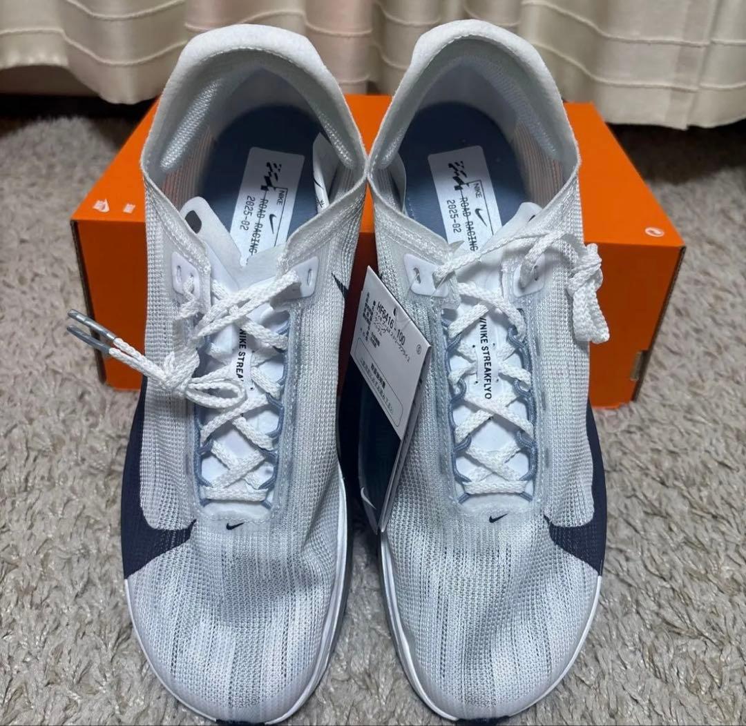 新品26cm NIKEストリークフライ2 HF6416-100 26cm ナイキ