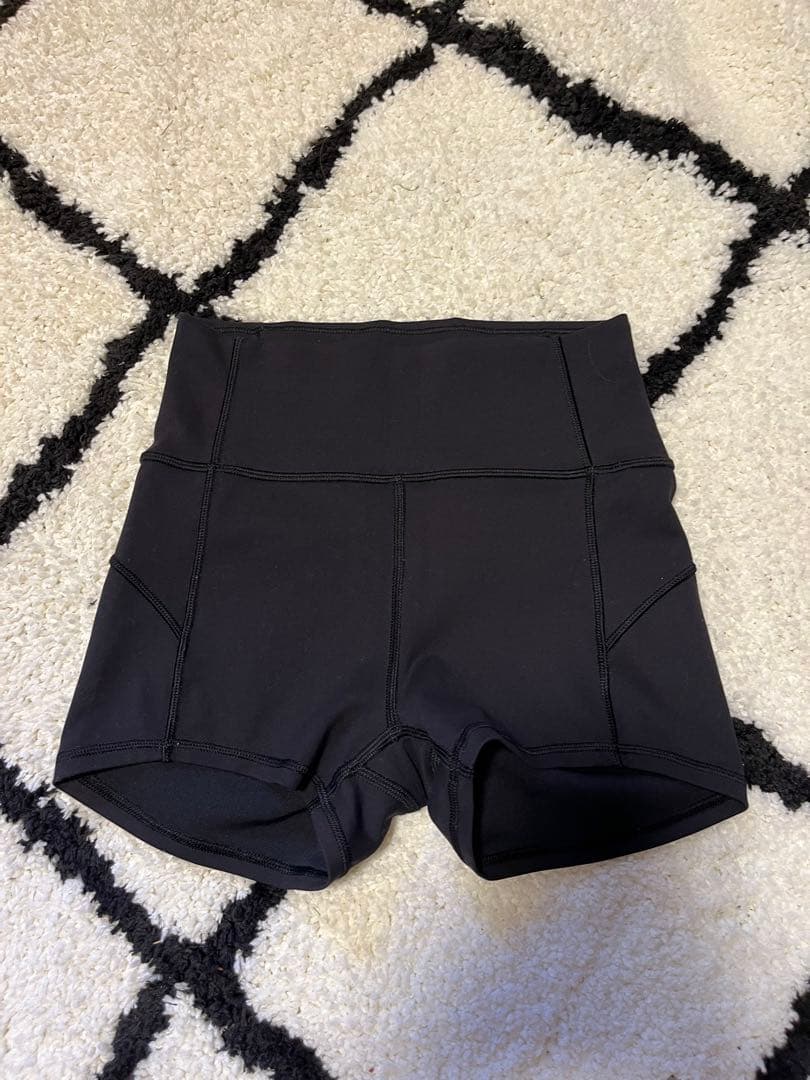ヨガ・ピラティス Lululemon Biker Shorts