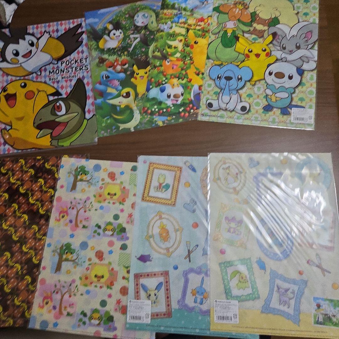 ②ポケモン　かわいいポケモン達系クリアファイル　ファイルするファイル付き