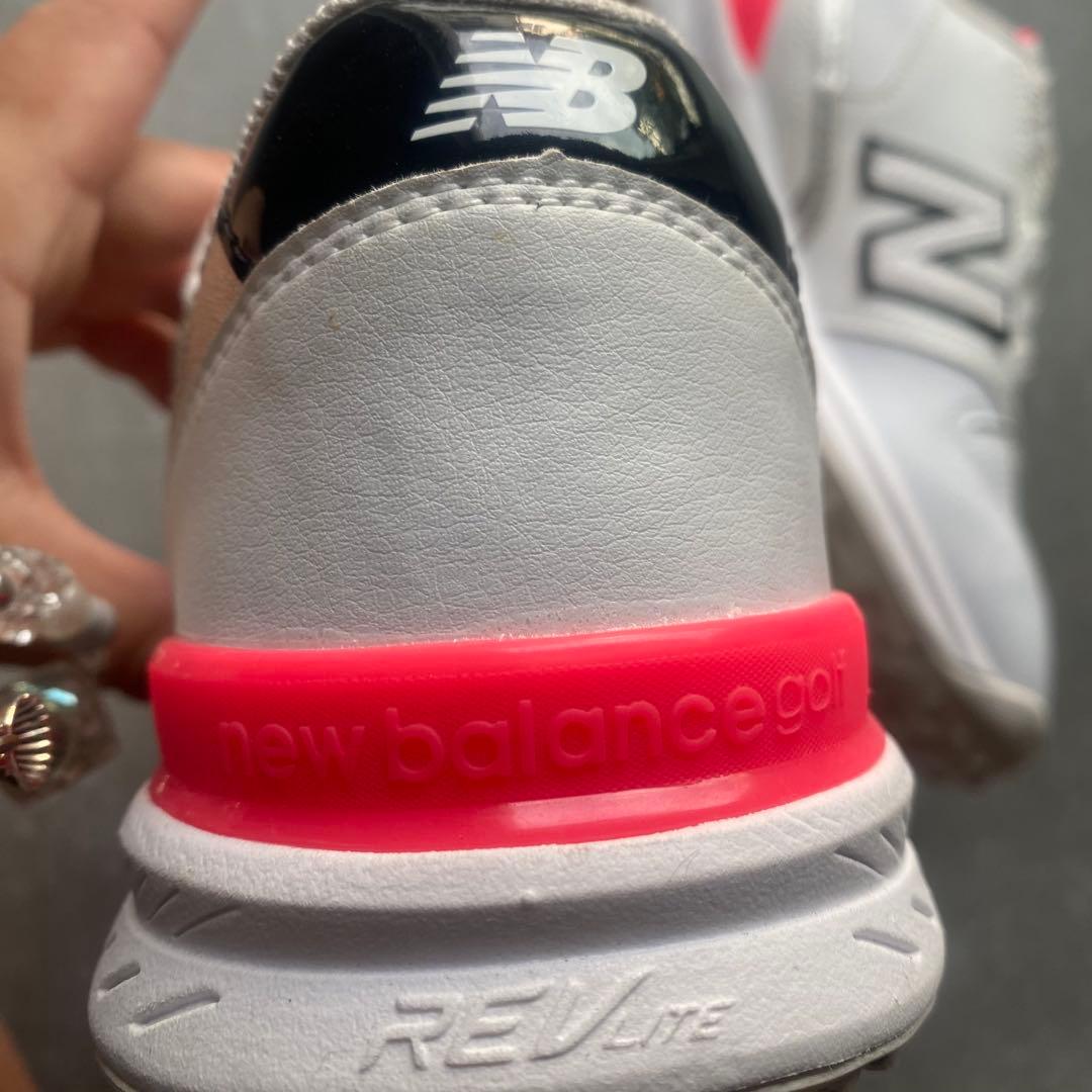 美品 New Balance ゴルフシューズ