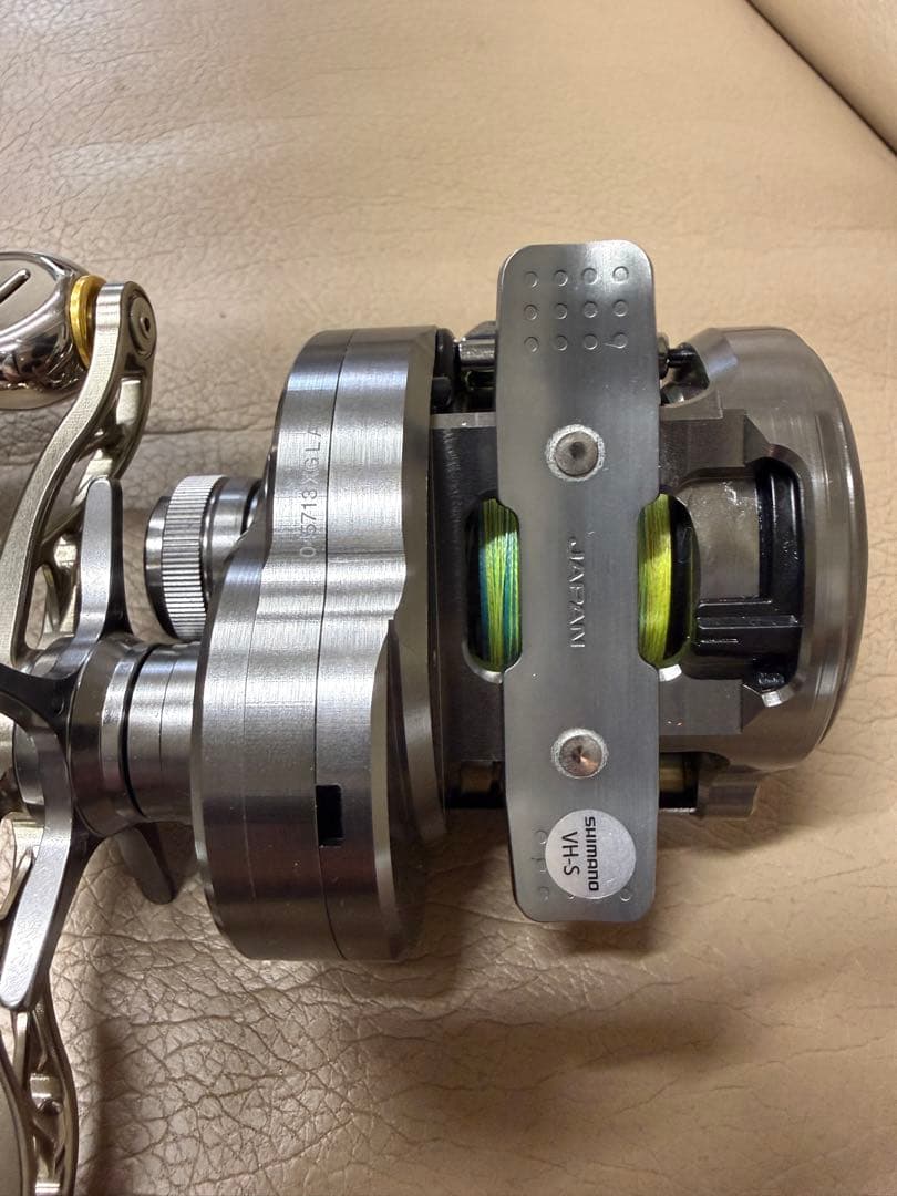 SHIMANO CALCUTTA CONQUEST BFS XG リブレハンドル
