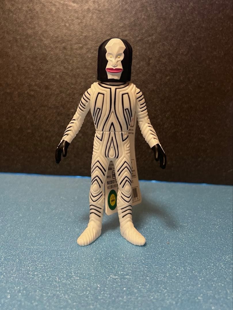ウルトラマン　ダダA.B.C 特撰リムエレキング　蓄光　限定ソフビセット