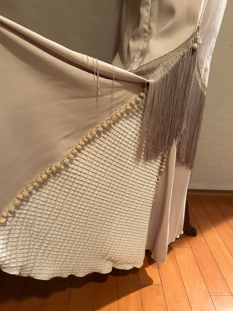 ソニアジョーンズ　アイボリー　ファルダ美品フリンジ付き