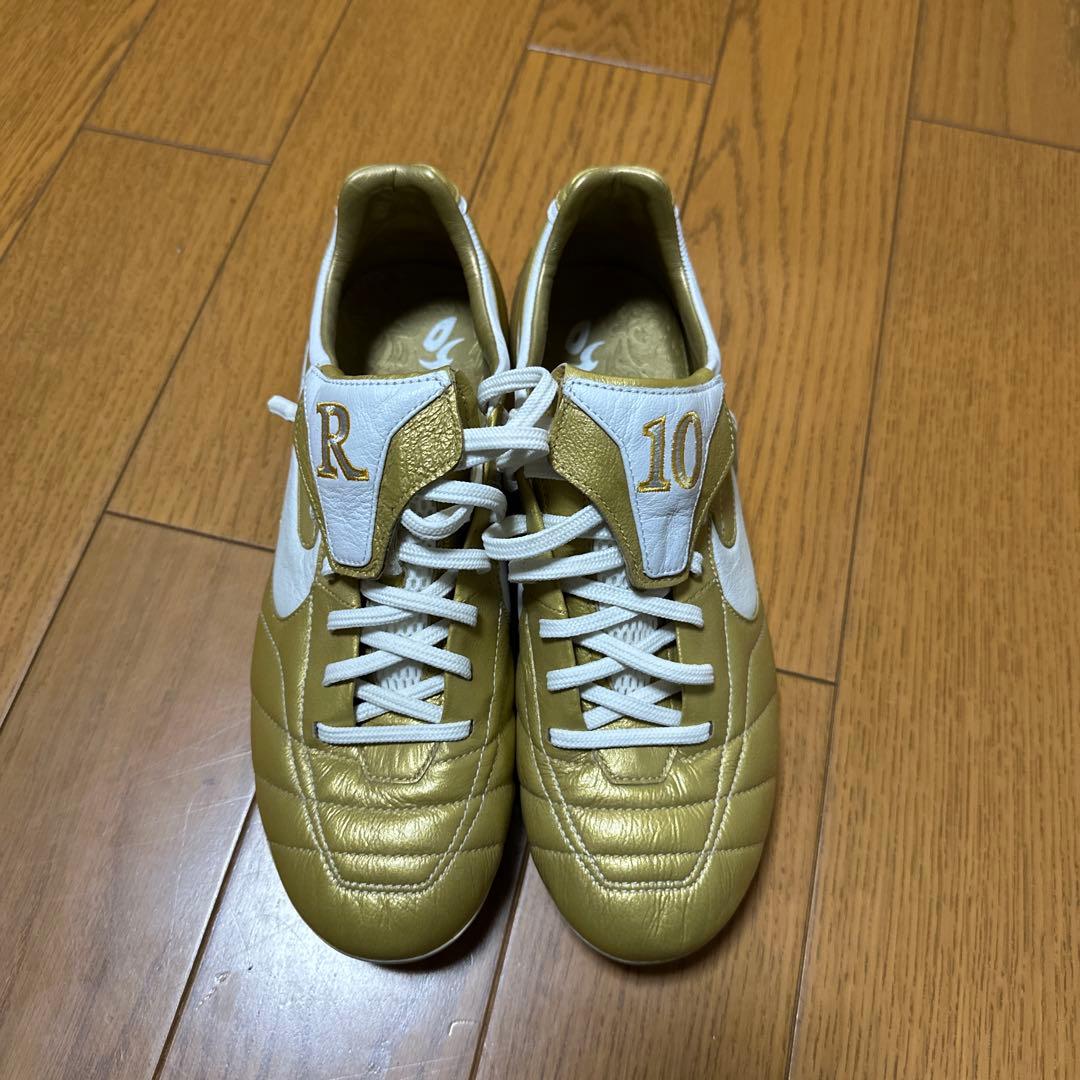 ゴールド サッカーシューズ R10