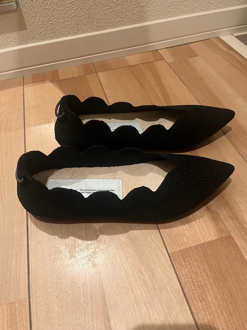 Öften 黒 ポインテッドトゥ バレエシューズ　38 美品