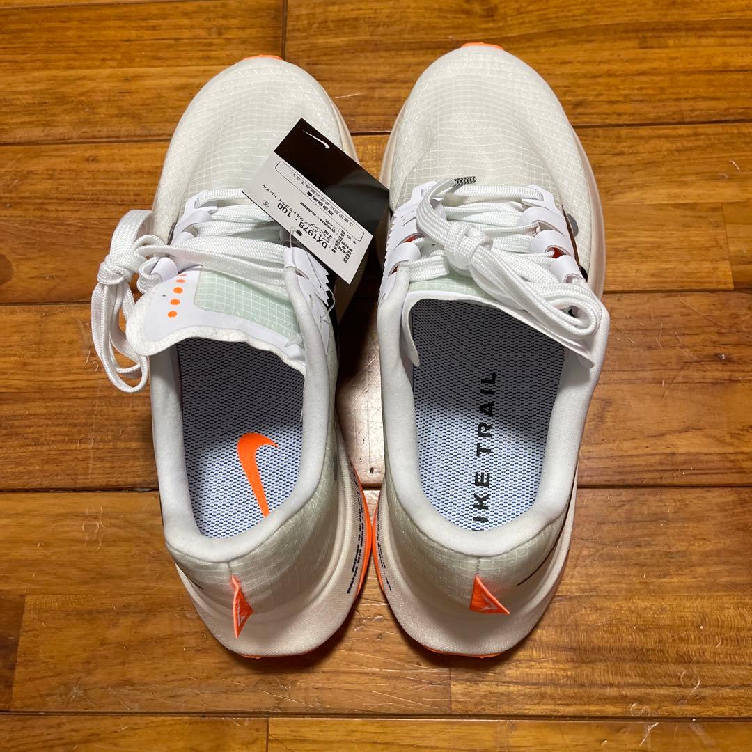 Nike DX1978-100 ホワイト/オレンジ