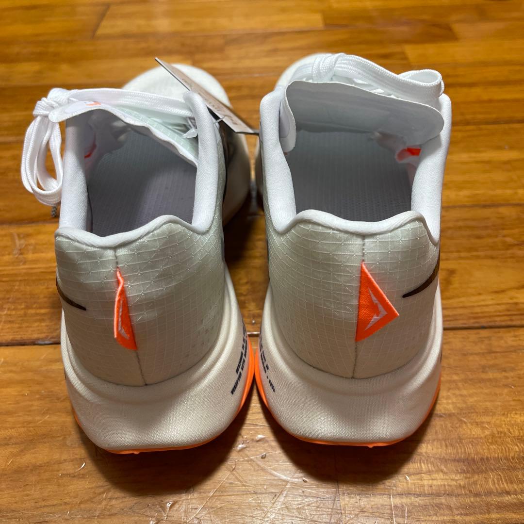Nike DX1978-100 ホワイト/オレンジ