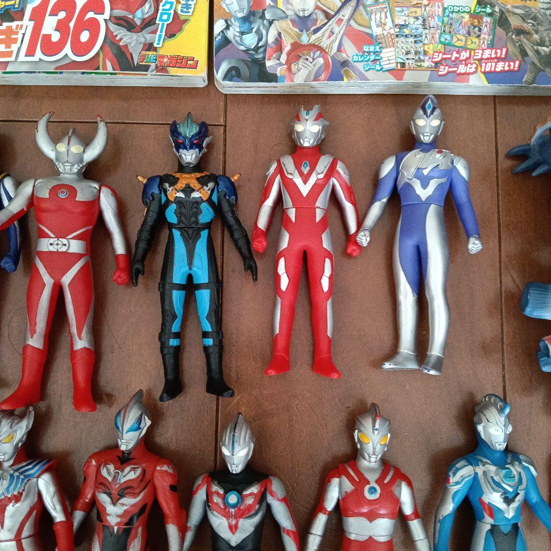 【値下げ】ウルトラマンソフビ 44体　バスボールフィギュア　本　剣　まとめ売り