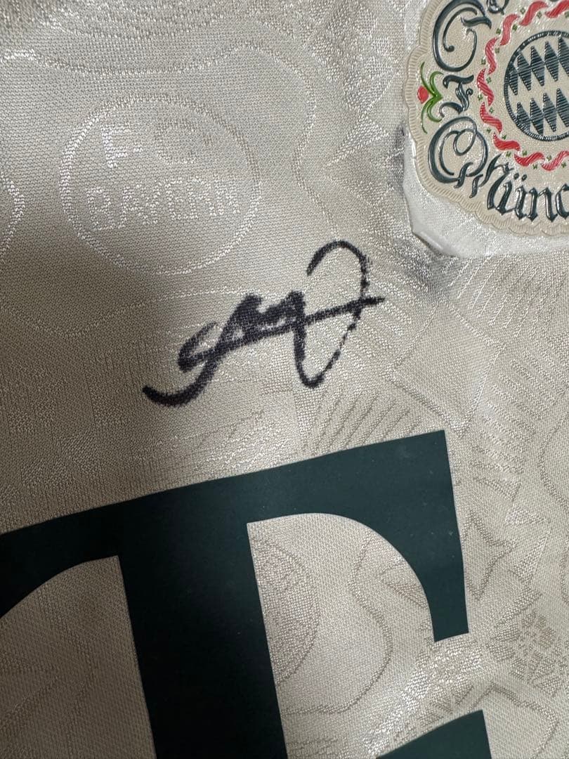 FC Bayern Munich サードユニフォーム　伊藤洋輝　サイン入り