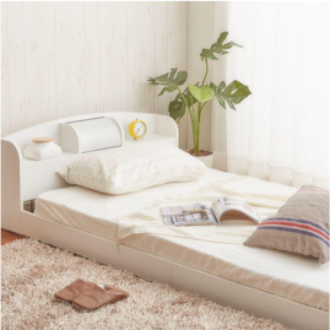 【新品・送料無料】大人気 ライト付きローベッド[フロアベッド]