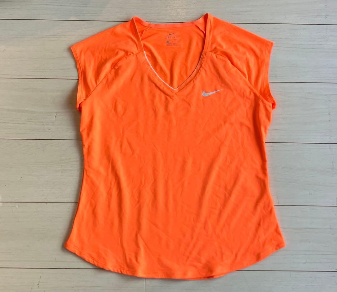 NIKEナイキ＊ピュアトップテニスシャツとデニム風ショートパンツ上下セット