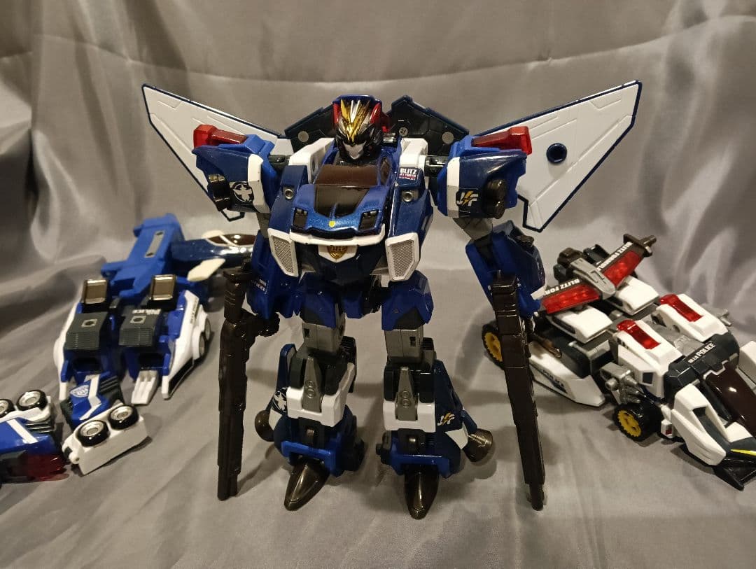 トミカ　ドライブヘッド　サイクロンインターセプター＆ブリッツメカ　中古品セット