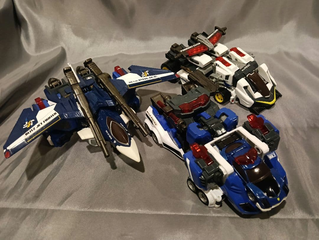 トミカ　ドライブヘッド　サイクロンインターセプター＆ブリッツメカ　中古品セット
