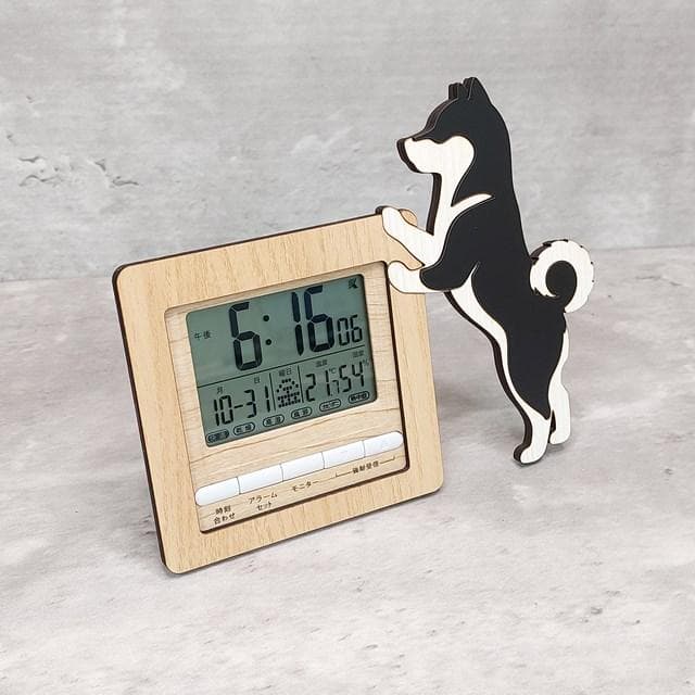 【電波時計】ワンちゃんが寄り添う電波デジタル時計 ― 柴犬　黒