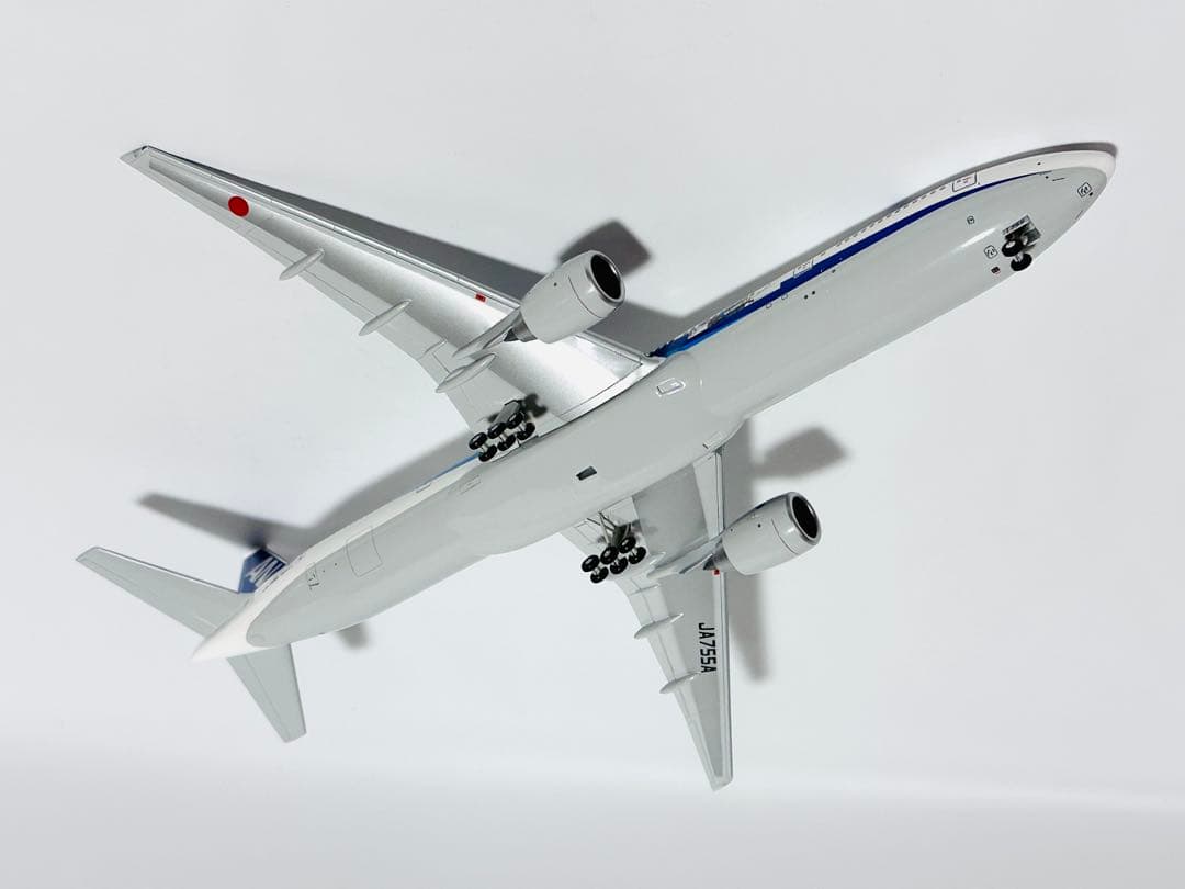 全日空商事1/200 B777-300 ANAガンダムジェット NH20035