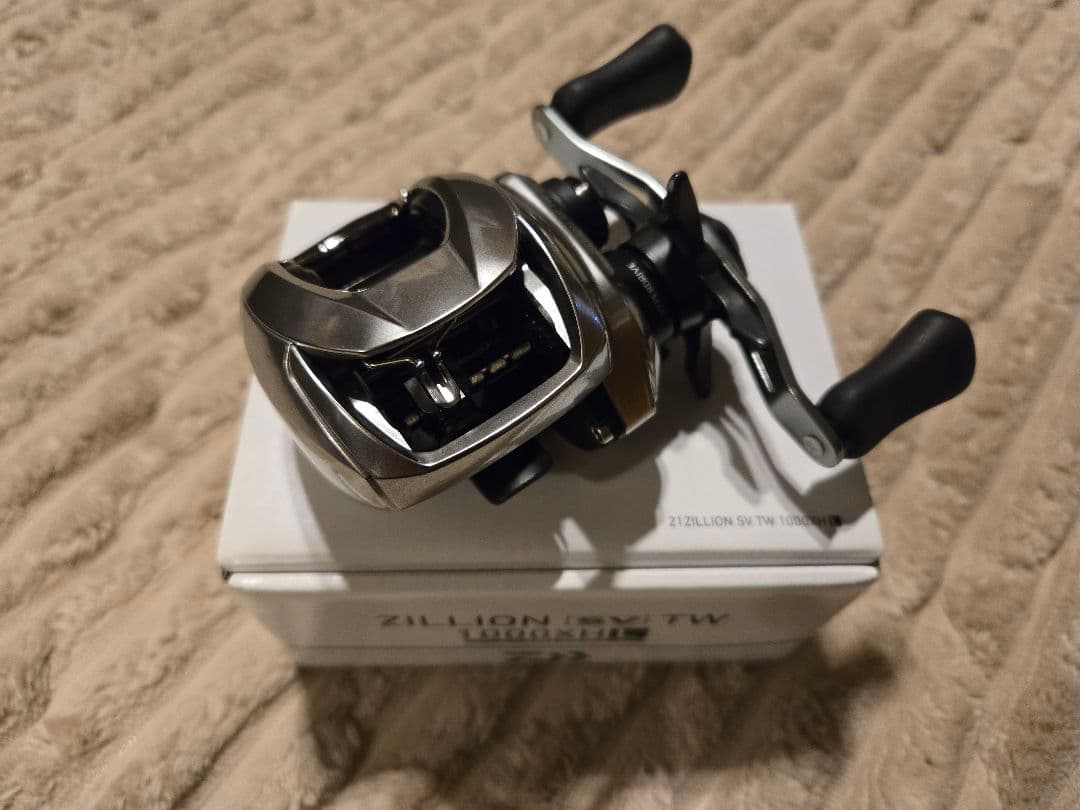 【美品】ダイワ 21 ZILLION SV TW 1000XHL ジリオン