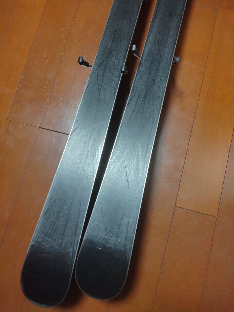 【フリースタイル☆】150cm　Kissmarkスキー板♪　ツインチップ！