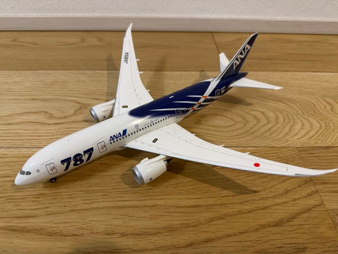 ⭐︎ ANA Boeing 787-8 JA801A 1:200 中古　⭐︎