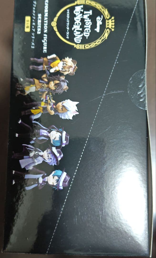 ツイステ　デフォルメフィギュア