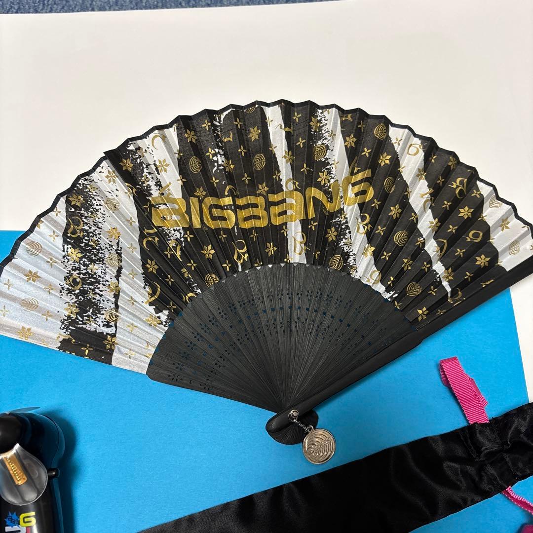BIGBANG 公式グッズ　ハンディファンと扇子