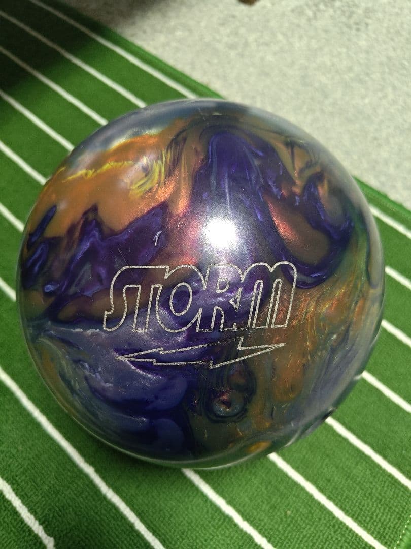 【中古】Storm Equinox ボウリングボール