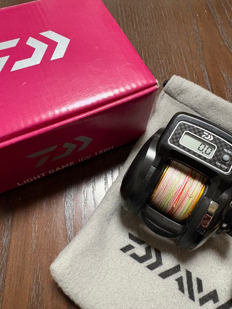 【美品】DAIWA LIGHT GAME ICV 150H 両軸リール