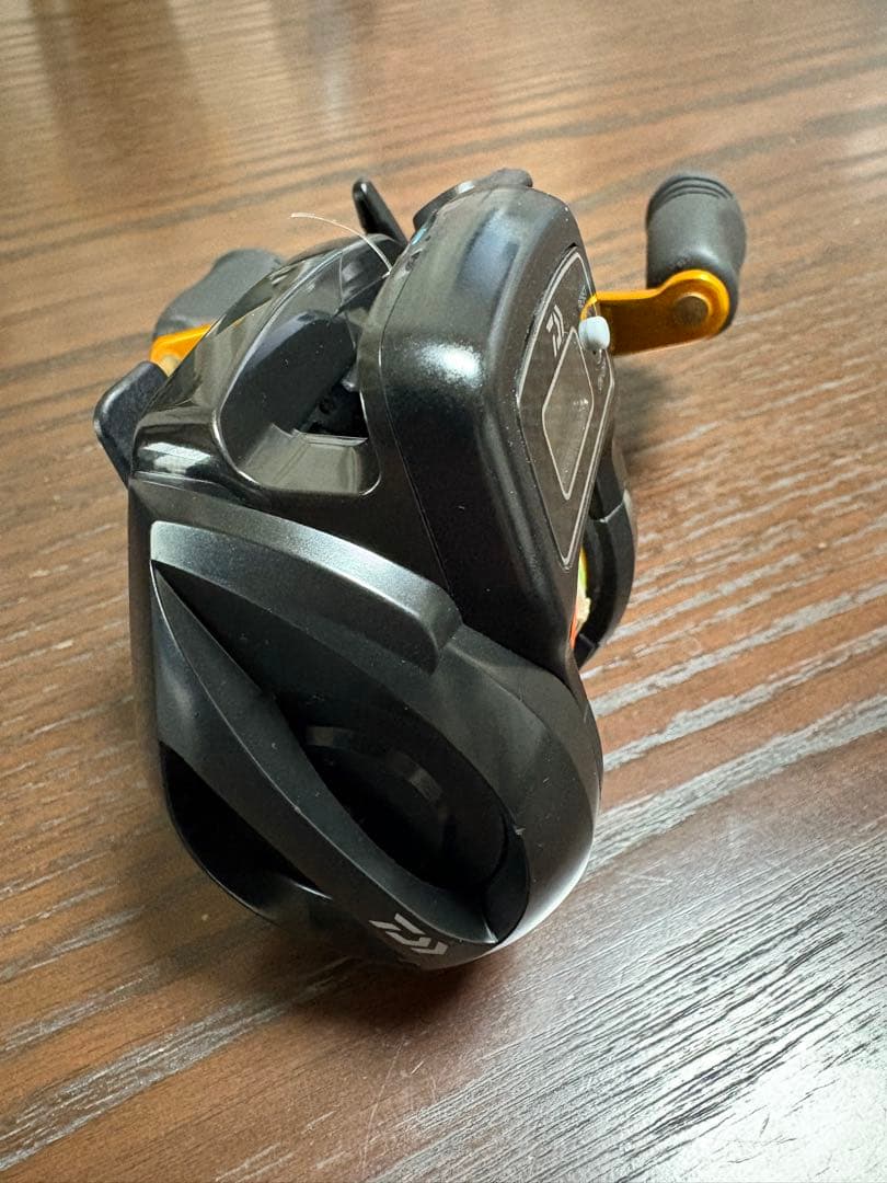【美品】DAIWA LIGHT GAME ICV 150H 両軸リール
