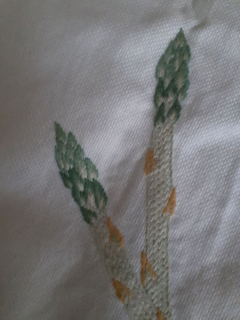 戸塚刺繍、新品未使用 西洋野菜刺繍 テーブルクロス( 大) 円形、長方形他