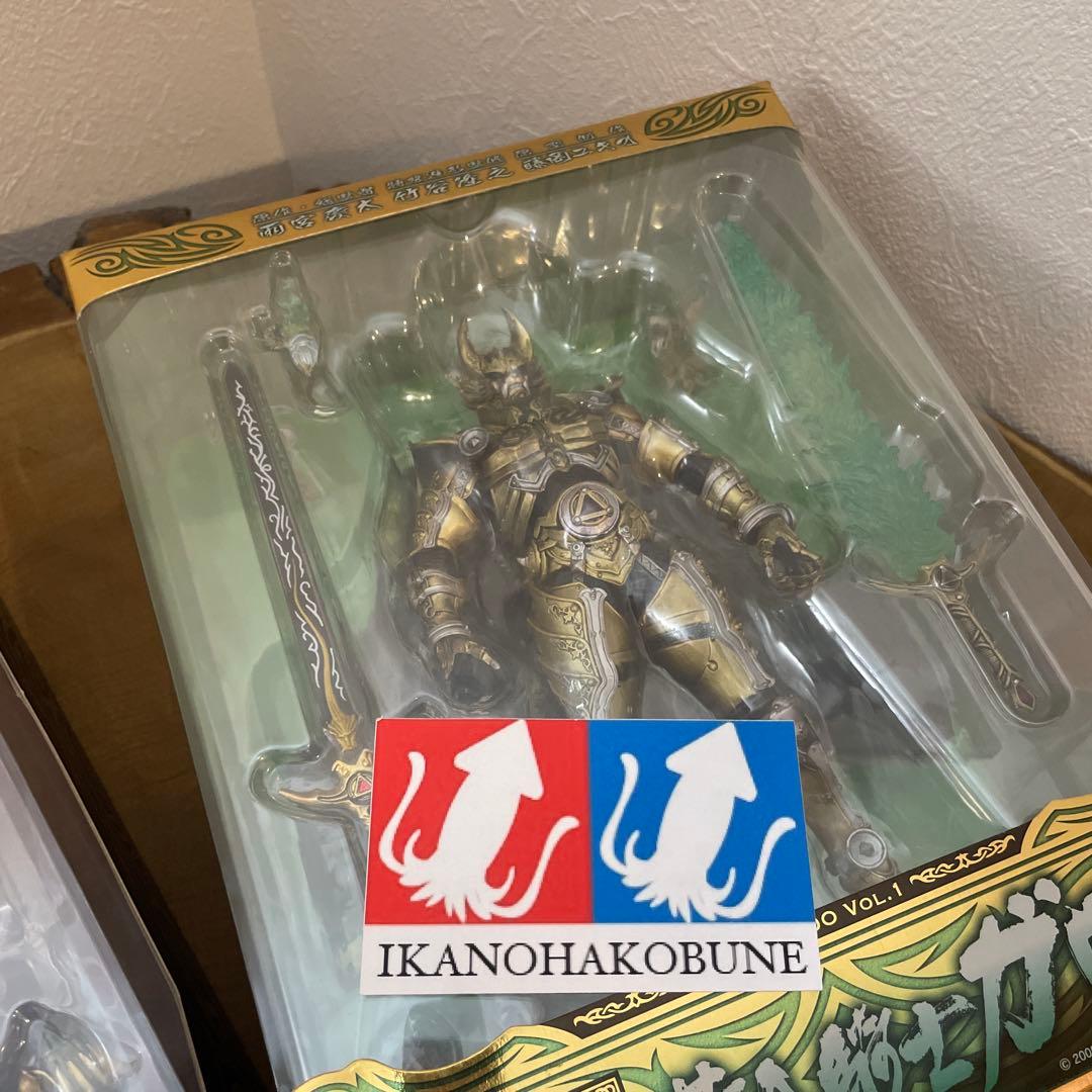 バンダイ　魔戒可動 黄金騎士 牙狼(ガロ) フィギュア　新品　未開封　セット
