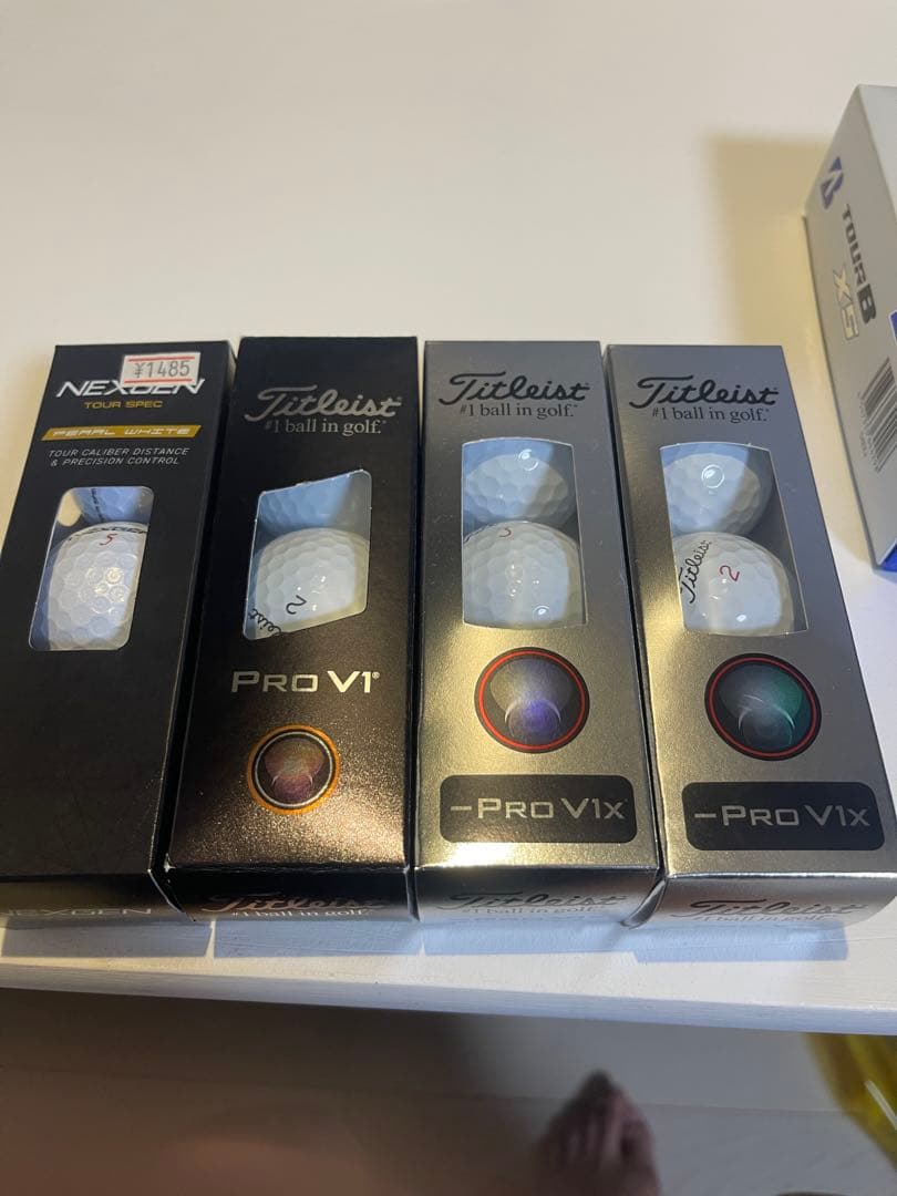 s*o様 ブリヂストンTour B XS Titleist ボールセット